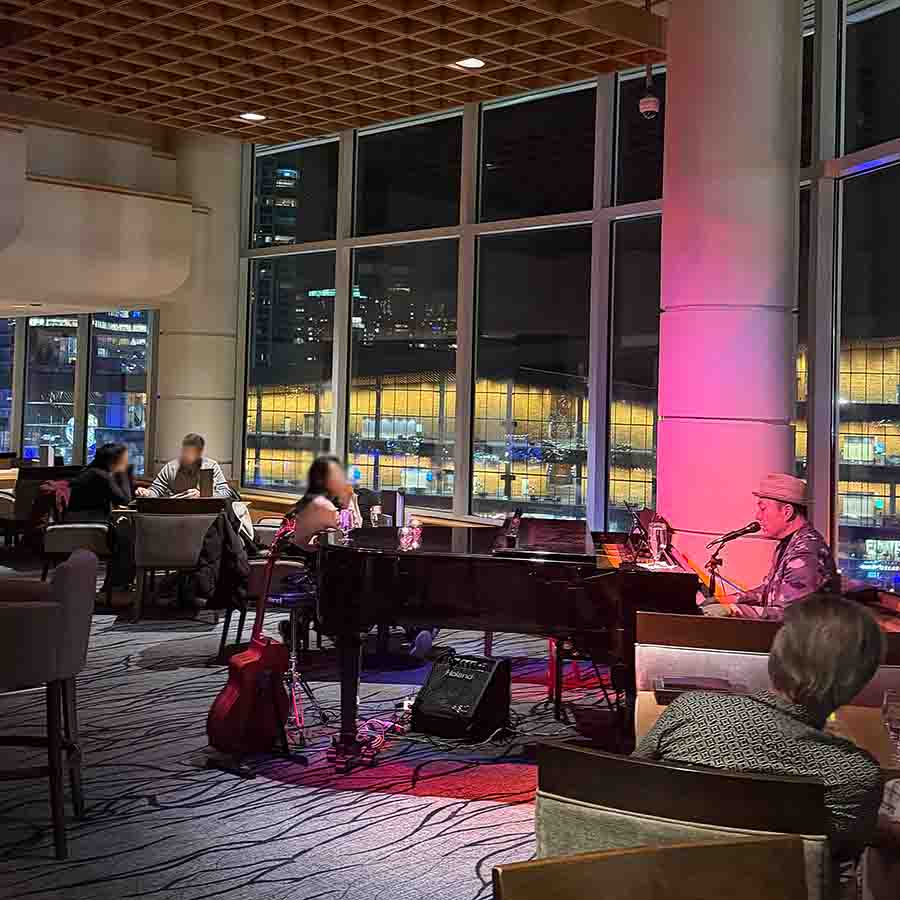 coal-harbour-bar-pan-pacific-interior-3